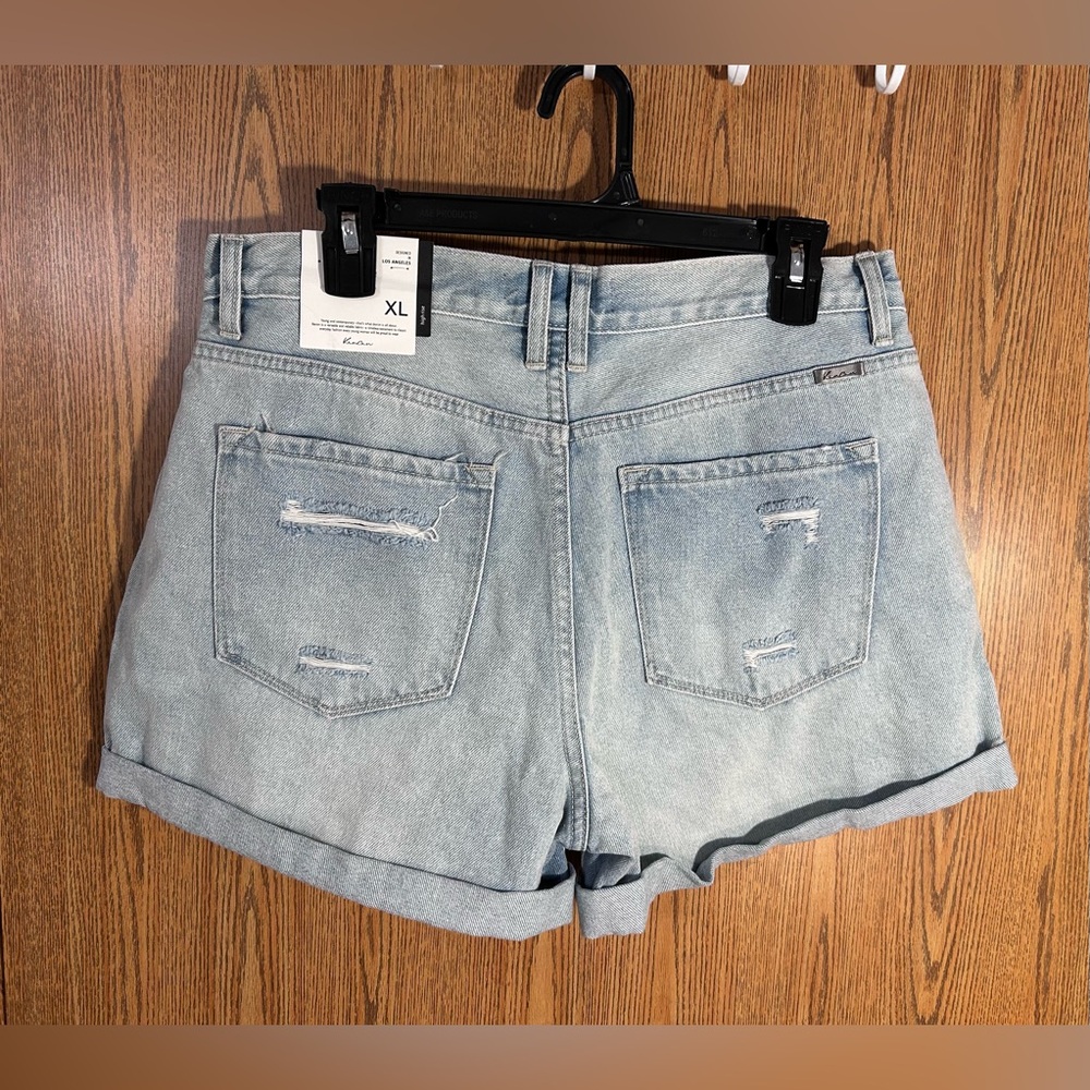 NWT Kancan High Rise Repaired Mom Shorts - Picture 6 of 7